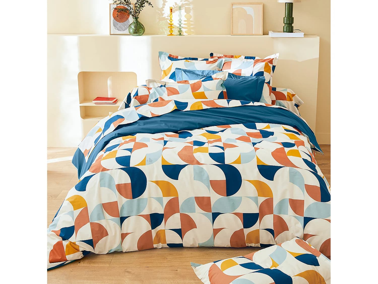 Parure 260x240 cm 65x65 cm percale MODULO bleu cobalt 3 pièces